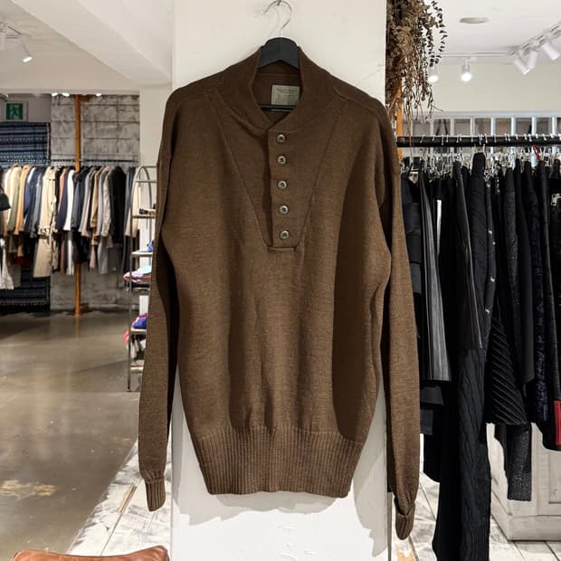 u.s.army 카키브라운 5버튼 울 스웨터