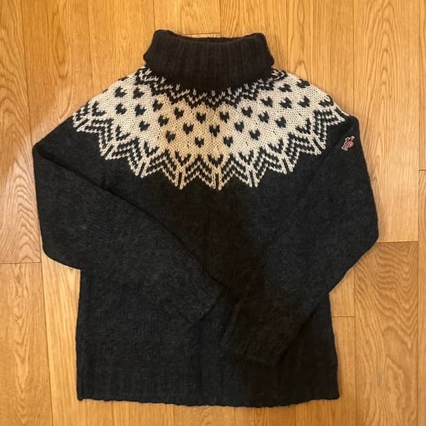 몽클레어 노르딕 패턴 니트