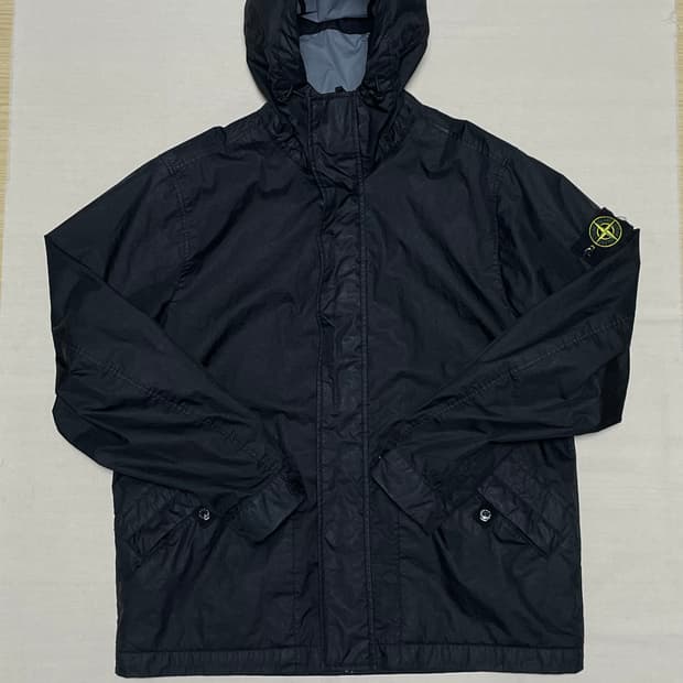 25SS) 스톤아일랜드 멤브라나 3L tc 후드 바람막이 자켓 [L]