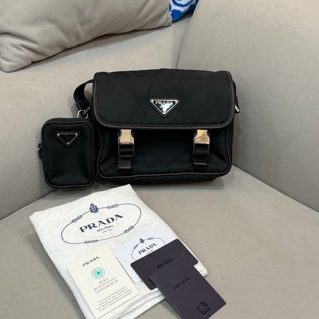 프라다 리나일론 사피아노 레더 숄더백 