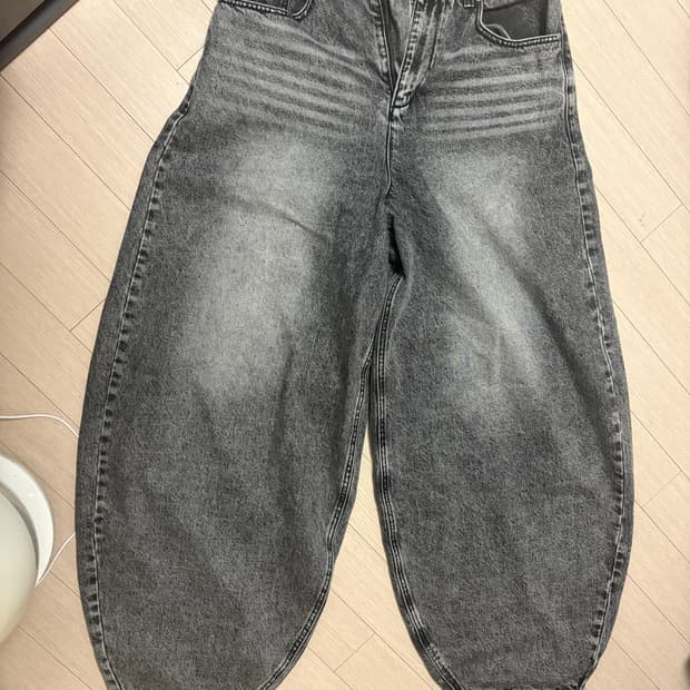 기철 벌룬핏 데님팬츠