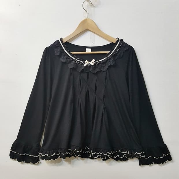 axes femme 프릴 블라우스 블랙
