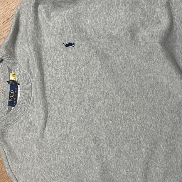 폴로 맨투맨 그레이