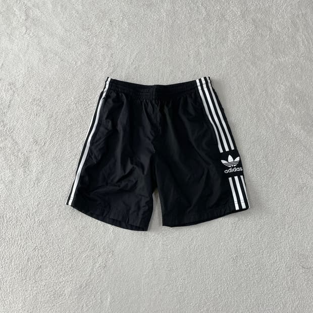 L 아디다스 락업 반바지 쇼츠