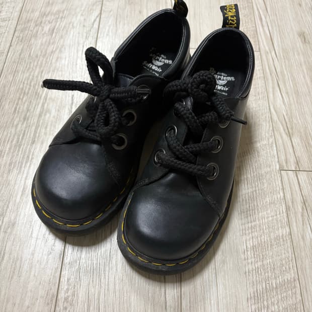 닥터마틴 3홀 크랜포드 블랙 250