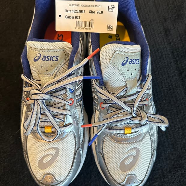 아식스 x 아이앱 스튜디오 젤 벤처6