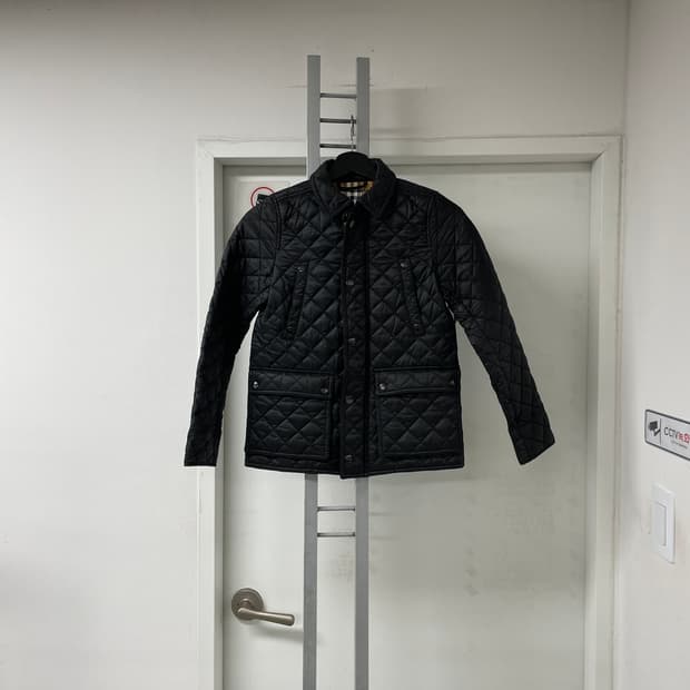 버버리 퀄팅 자켓 블랙 10Y(W)