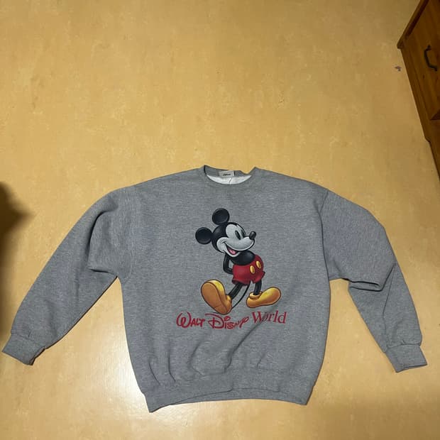 디즈니 맨투맨 그레이 105