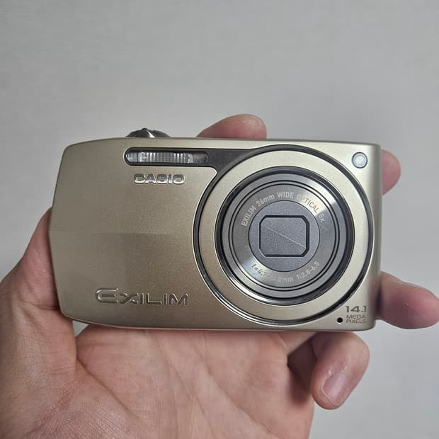 (아일릿 모카 디카) 카시오 엑슬림 EX-Z2300 골드