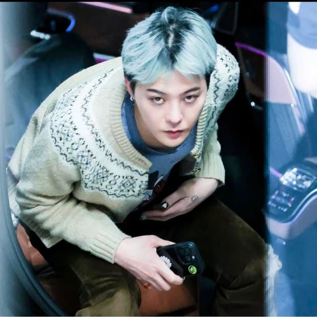 (새상품)셀린느 트리옹프 GD가디건 XL