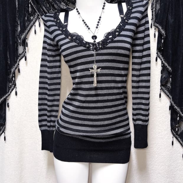 오네갸루 고스펑크 브이넥 스트라이프 비즈 니트 오프숄더 미니원피스 섹시