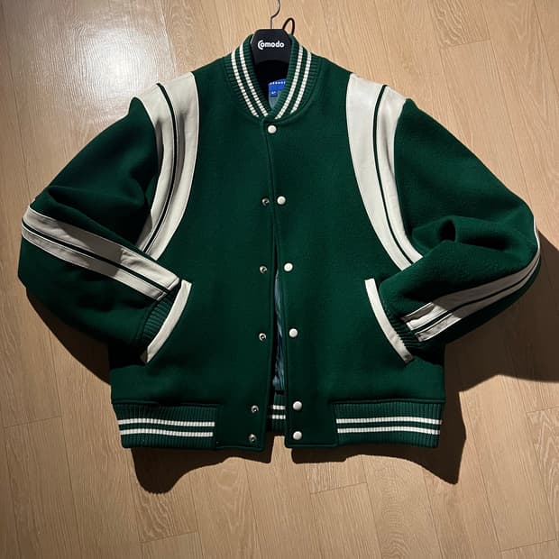 아더에러 바시티 자켓