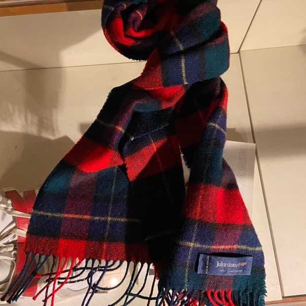 존스턴스 램스울 머플러