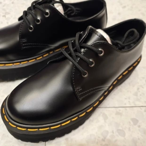 닥터마틴 1461 쿼드블랙