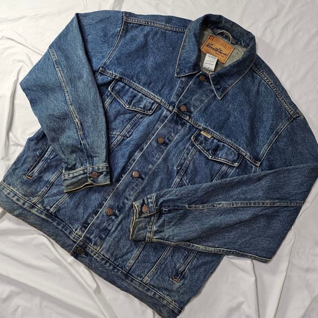 Levi’s 리바이스 Signature 데님 트러커 자켓 L026