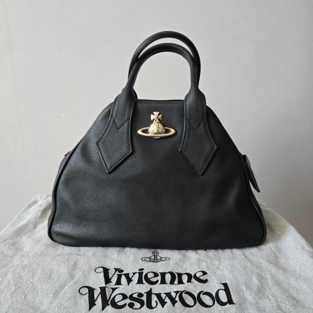 Vivienne Westwood 야스민 미디움 ORB 로고 블랙 