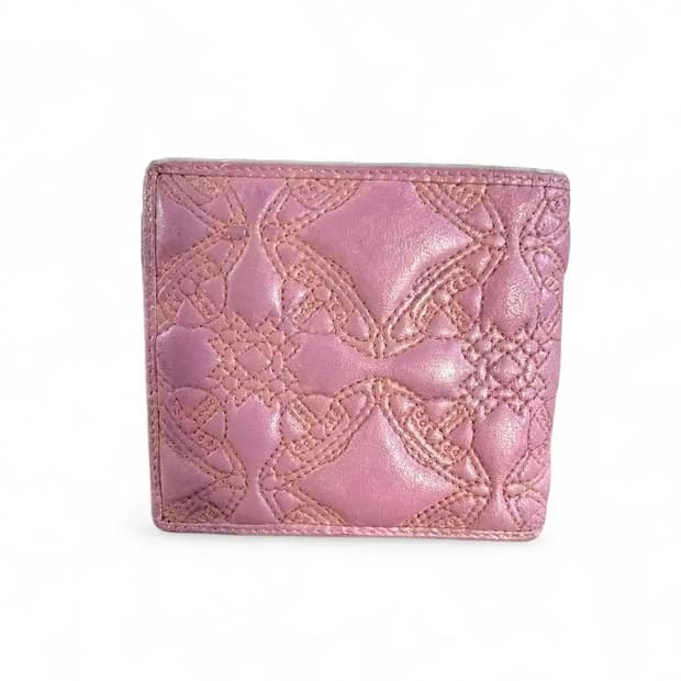 비비안 웨스트우드 엠보싱 패턴 펑키 지갑