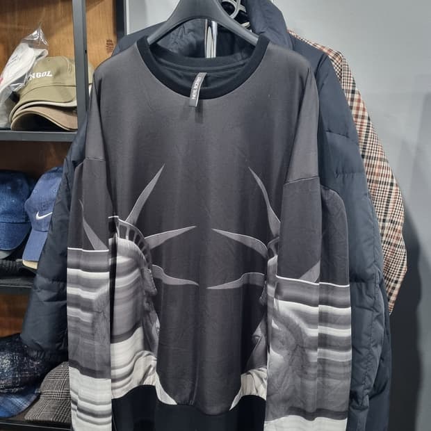 정품) 닐바렛 오버핏 L(가슴반품64) 자유여신상 스웻셔츠 맨투맨