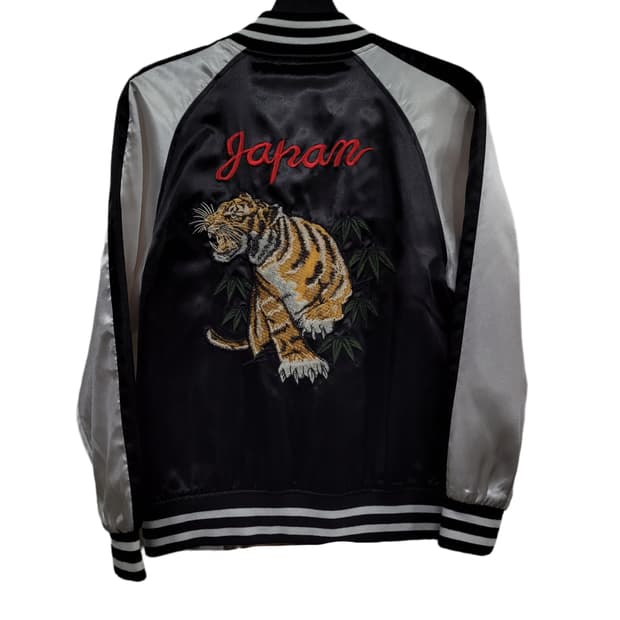 M VTG 자수 스카쟌