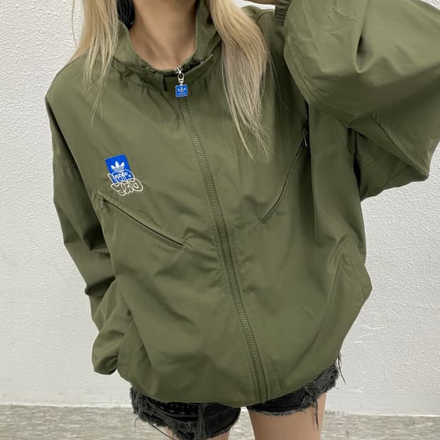 아디다스 카키 바람막이 자켓 XL