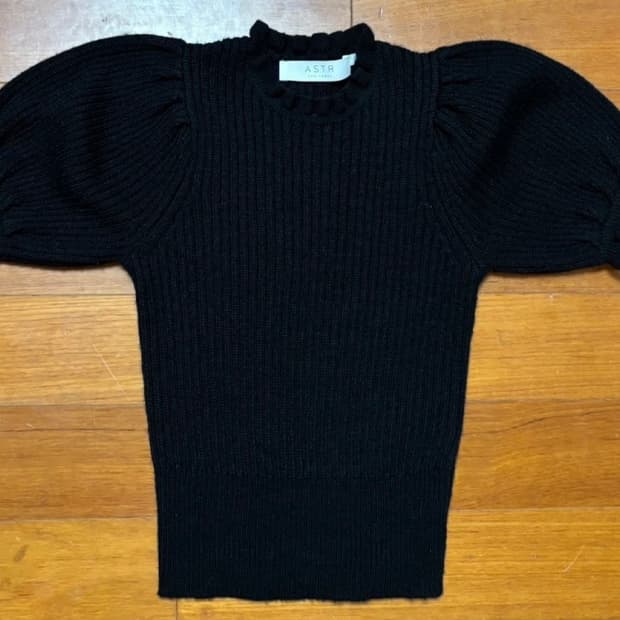 ASTR the label 반팔 니트탑 히트시그널 박지현 착용