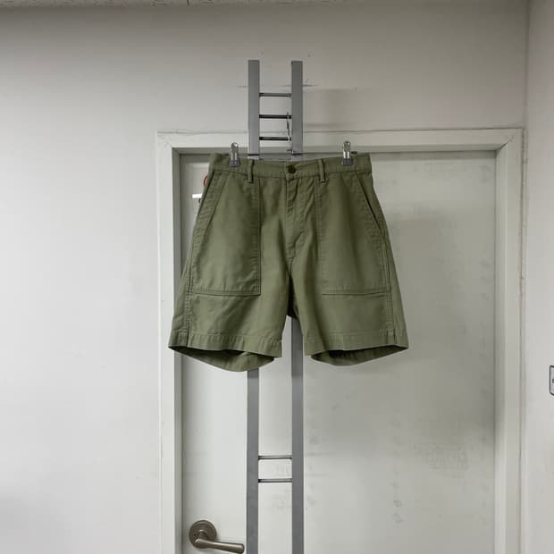 단톤 카키 반바지 38
