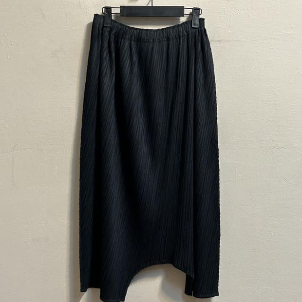 Pleats Please 이세이미야케 드레이프 플리츠 팬츠