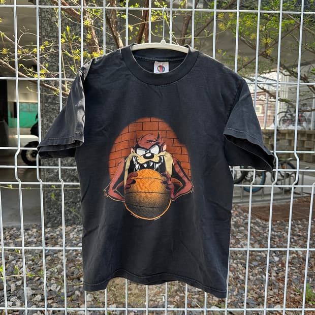 95 looney tunes taz t shirt