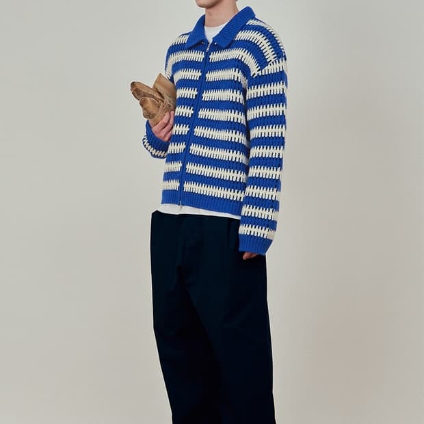 [M] STU 스트라이프 카라 집업 스웨터 블루