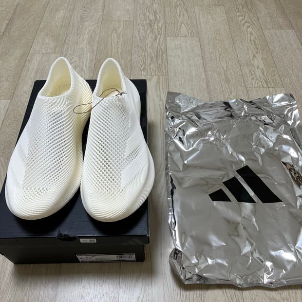 285 아디다스 클라이마쿨 오프화이트