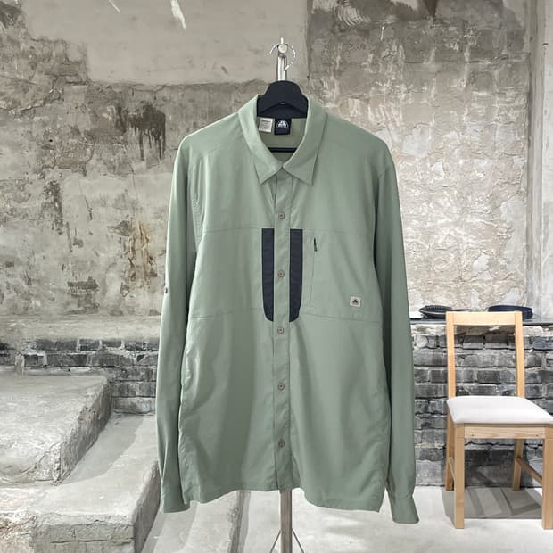 나이키 acg 00’s 라이트 그린 나일론 셔츠
