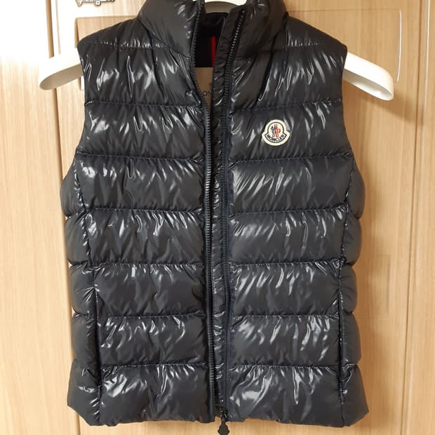 몽클레어 패딩 조끼 GHANY