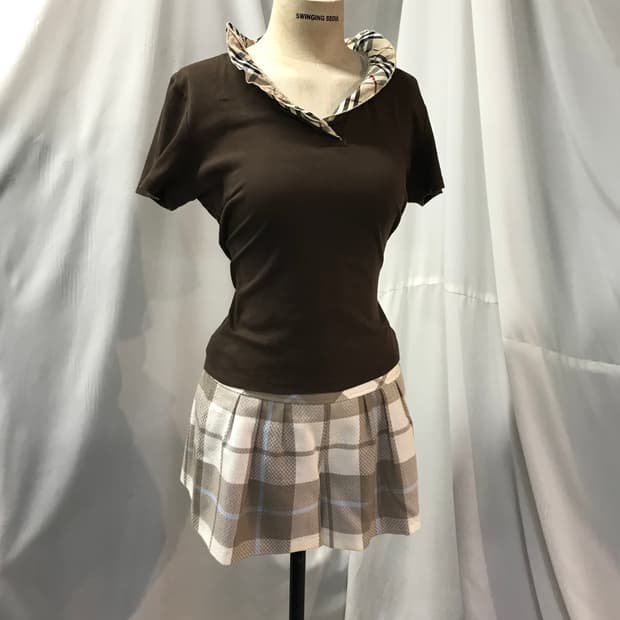 버버리 브라운 반팔