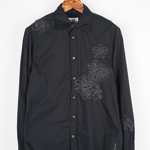 ARMANI EXCHAGE flower embroidered shirt