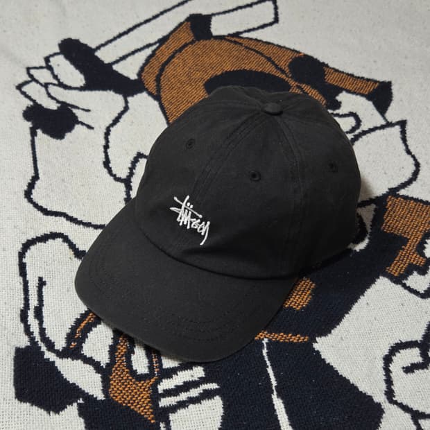 스투시 재팬 화이트 자수 볼캡