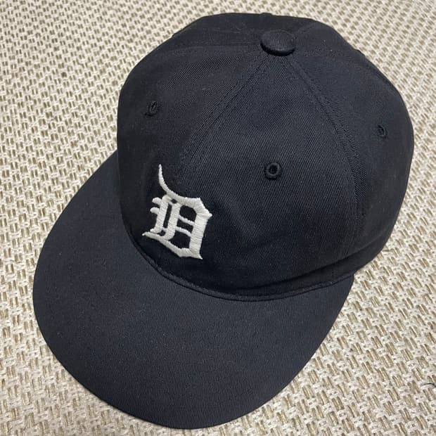 도넛리벤지 D 로고캡