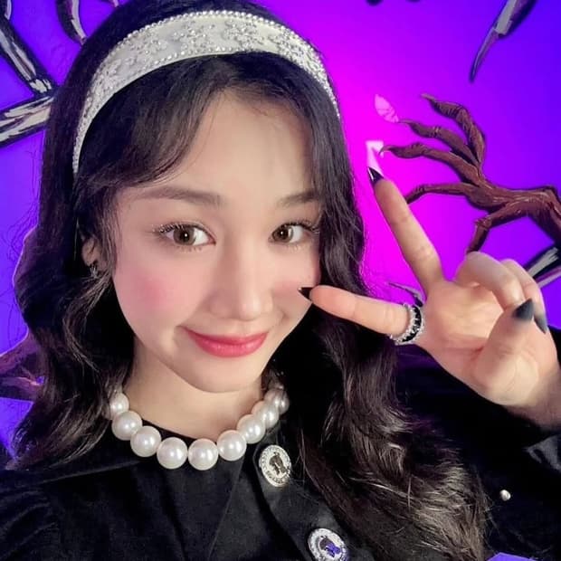 pcr053 Crown black cubic ring