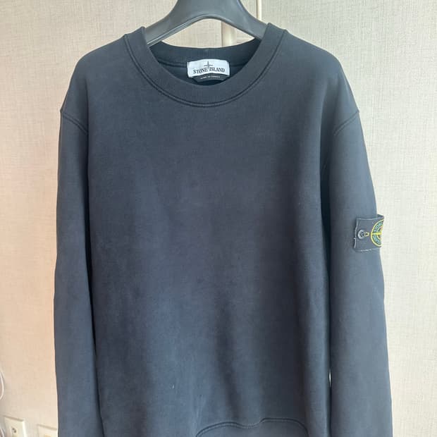 스톤아일랜드 맨투맨 블랙