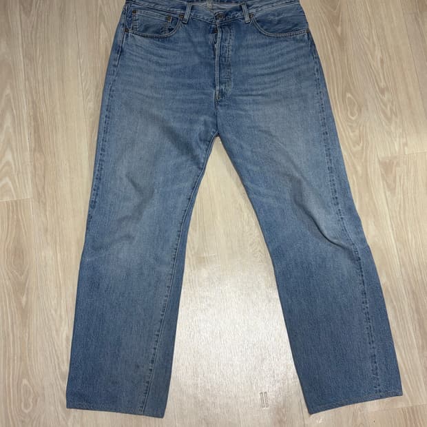 LVC 55501 런어웨이 36/34 판매합니다.