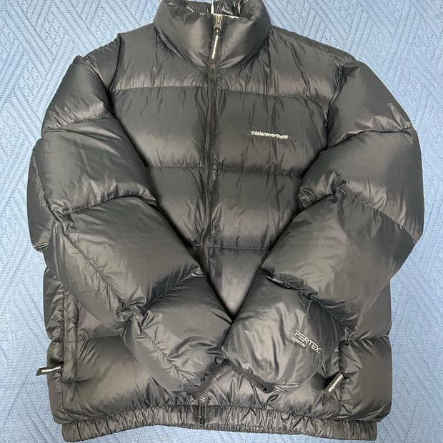 디스이즈네버댓 패딩 M (상태 좋음)