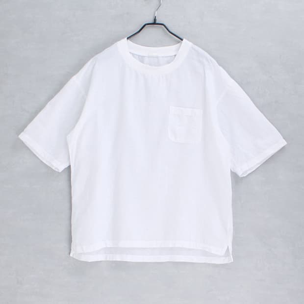 GU _ linen / cotton crew neck pocket top