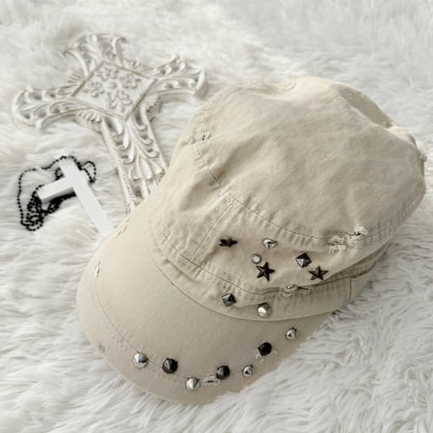 Y2K 스타 스터드 라이트 베이지 볼캡 