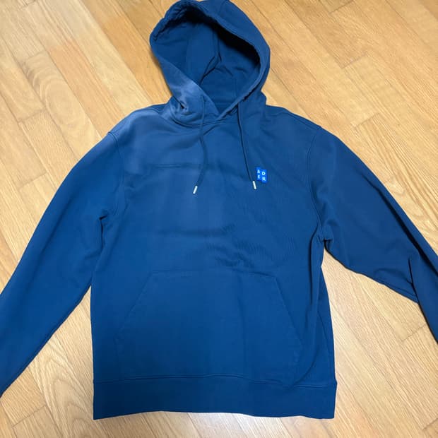 아더에러 후드티