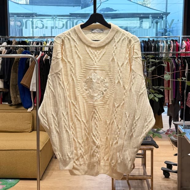 버버리 아이보리 크레스트 로고 케이블 니트 