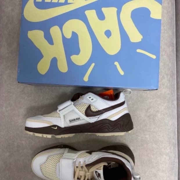 [265] 나이키 줌 필드 잭스 화이트