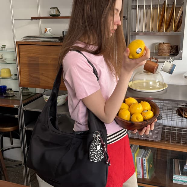 파인드 카푸어 숄더백