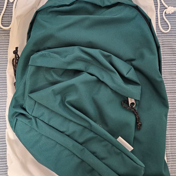 mm6 이스트팩 드리핑 백팩 그린