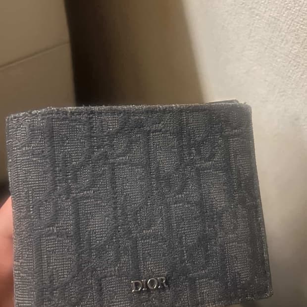 디올오블리크 반지갑 판매합니다