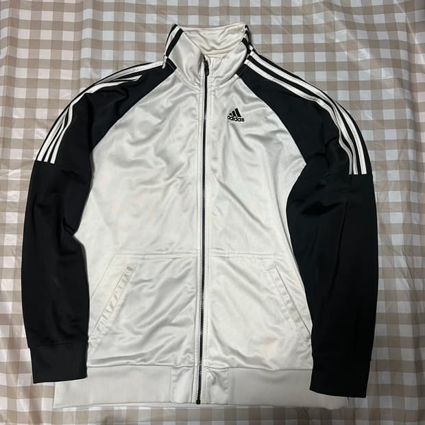 아디다스 빈티지 검흰 져지 XL 범고래 흰검 트랙탑 집업 Y2K