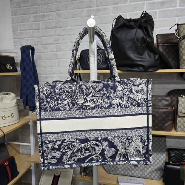 [A급컨디션]디올 트와일라잇 북토트백 미듐